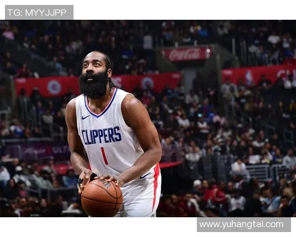 哈登41分三双终结快船六连败，阵容轮换问题仍存隐忧